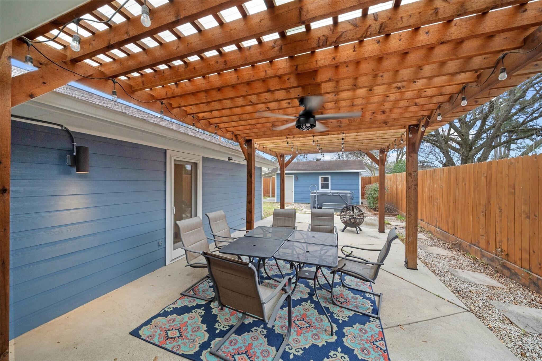 Building Photo - 1309 Martin St