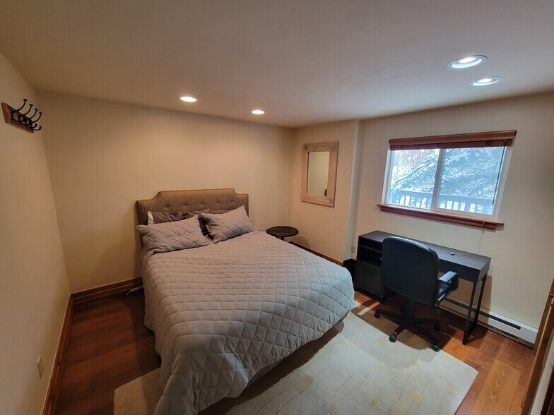 Building Photo - 2821 Basingdale Blvd