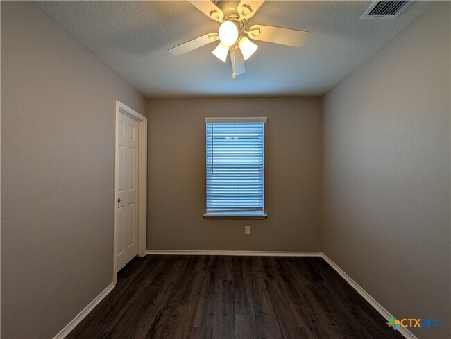 Building Photo - 357 Autumn Blaze