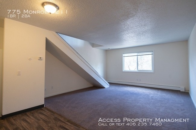 Building Photo - The sounds of Rattlesnake Creek await you!