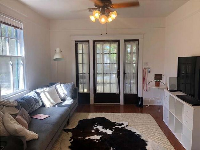 Building Photo - 2525-2527 Palmer Ave