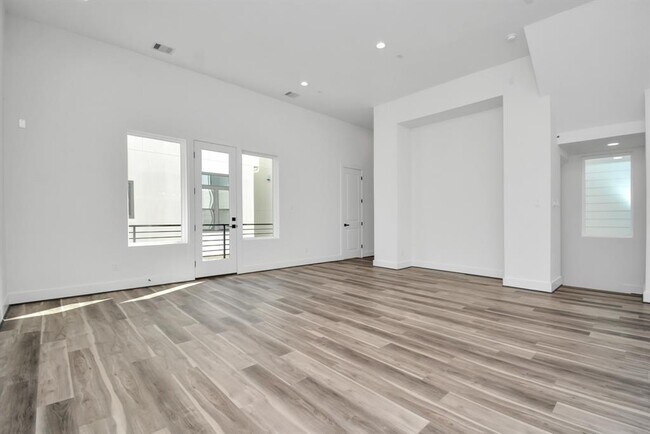 Building Photo - 1507 Robin St