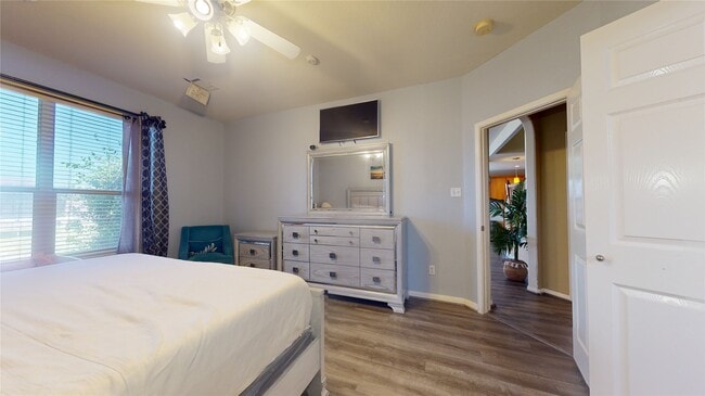 Building Photo - 21499 Pleasant Forest Dr