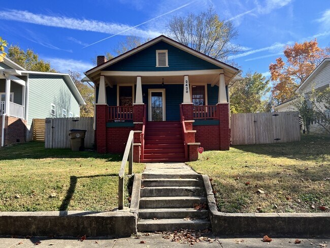 Primary Photo - 2428 Jefferson Ave
