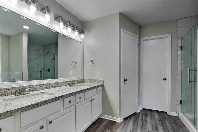 Building Photo - 3318 Noble Hollow Dr