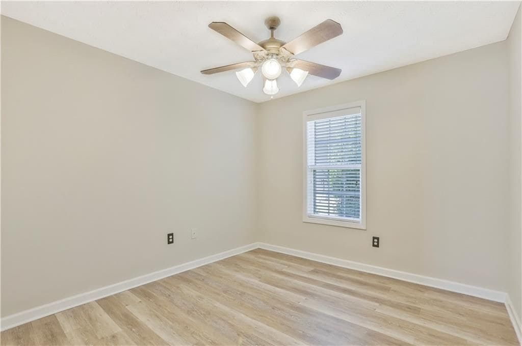 Building Photo - 328 White Oak Way