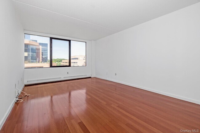 Building Photo - 4 Martine Ave