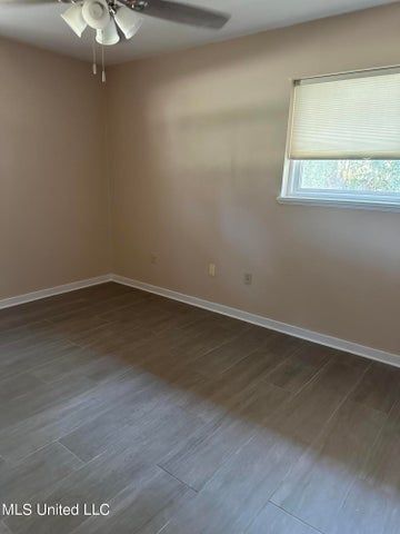 Building Photo - 2519 Linwood Dr