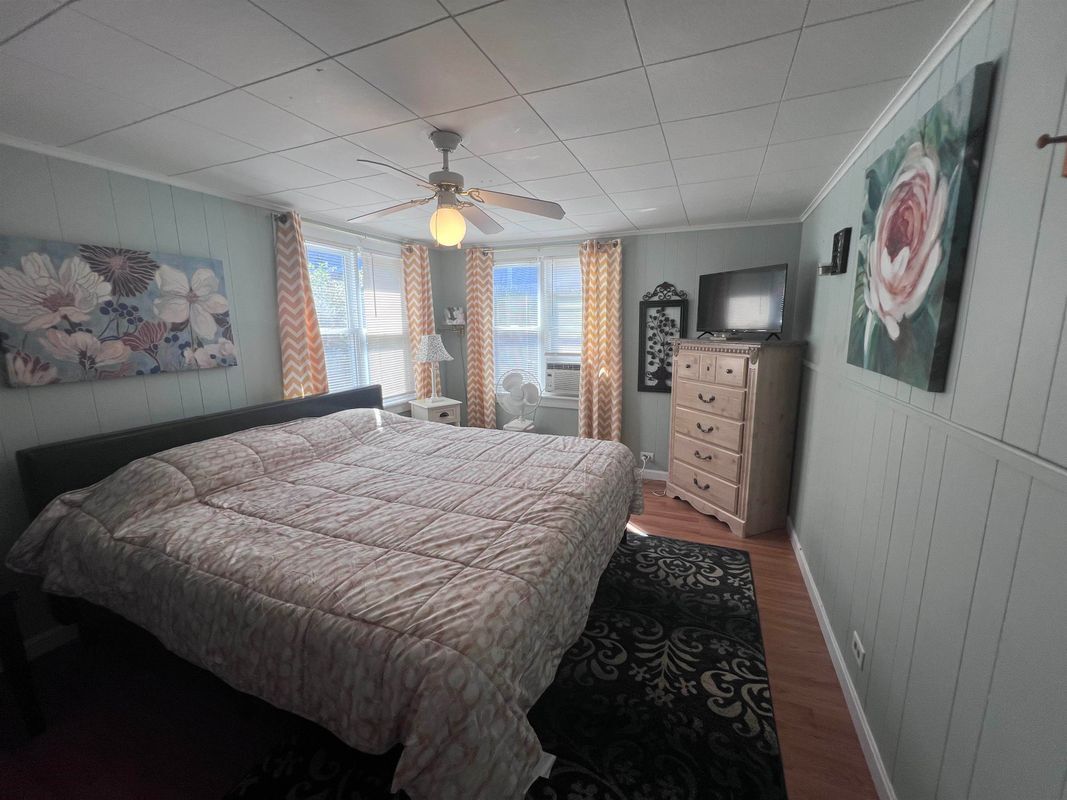 Building Photo - 78 Long Island Rd