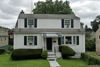 Building Photo - 1525 Mamaroneck Ave