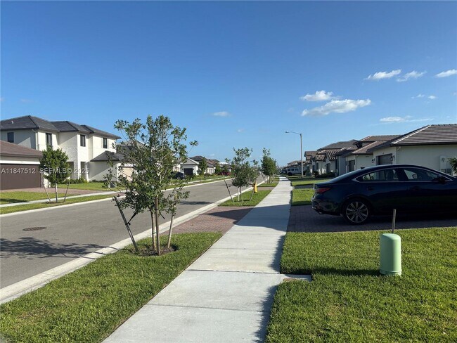 Building Photo - 5061 Panella Ave