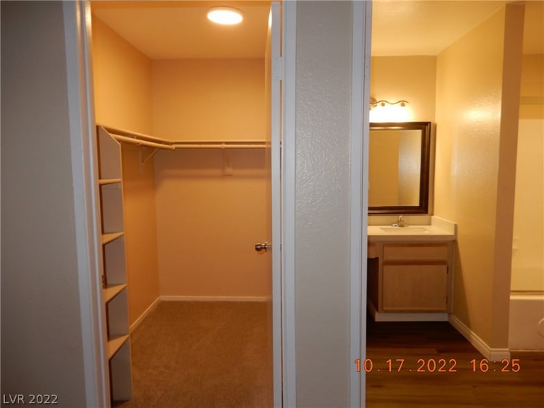 Building Photo - 3151 N Soaring Gulls Dr