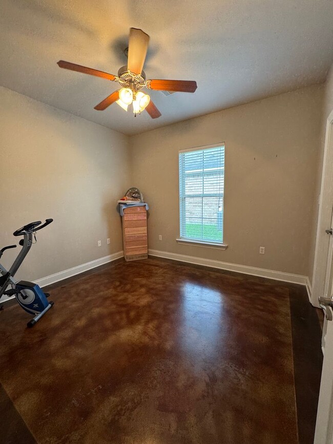 Building Photo - 3BD2BA House for Lease in Ponchatoula - Ma...