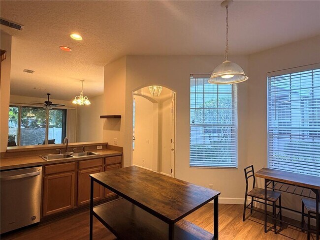 Building Photo - 4212 Bismarck Palm Dr