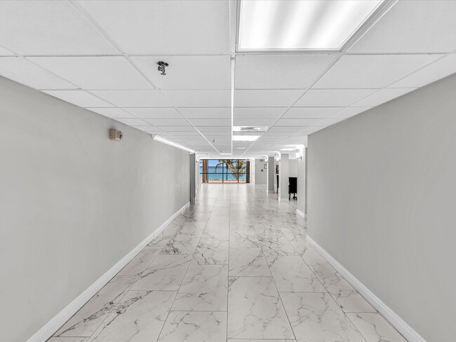 Building Photo - 3301 S Ocean Blvd