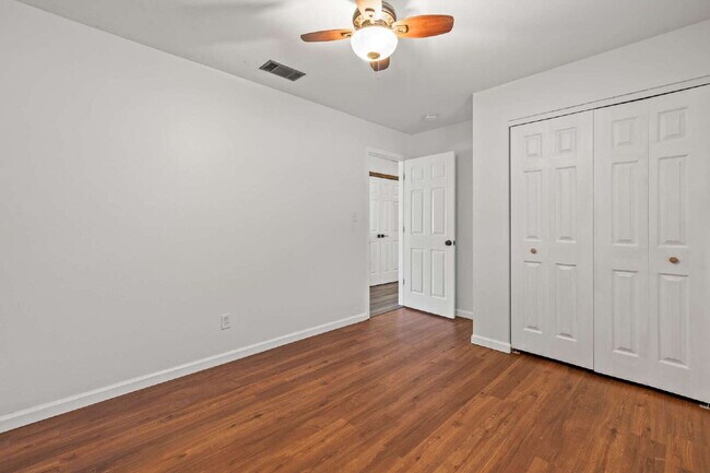 Building Photo - Stylish 3 Bed, 2 Bath Renovated Duplex in the Heart of Rincon!
