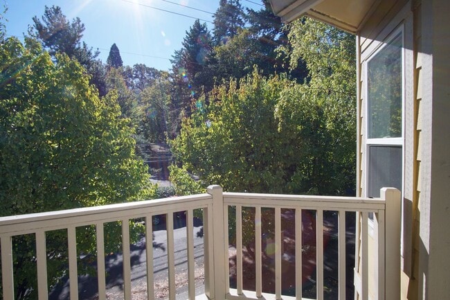 Building Photo - $250 OFF!! Lair Hill-Spacious & Updated 2-...