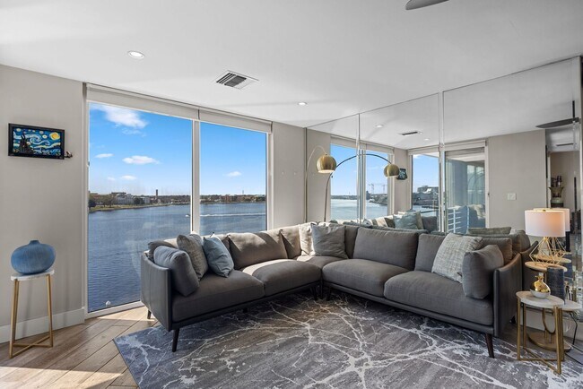 Building Photo - DOWNTOWN AREA