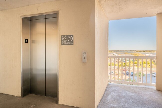 Building Photo - St Regis 2404  @ 2000 New River Inlet Rd