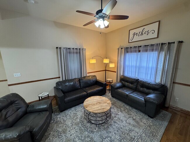 Building Photo - 1406 Shelby St