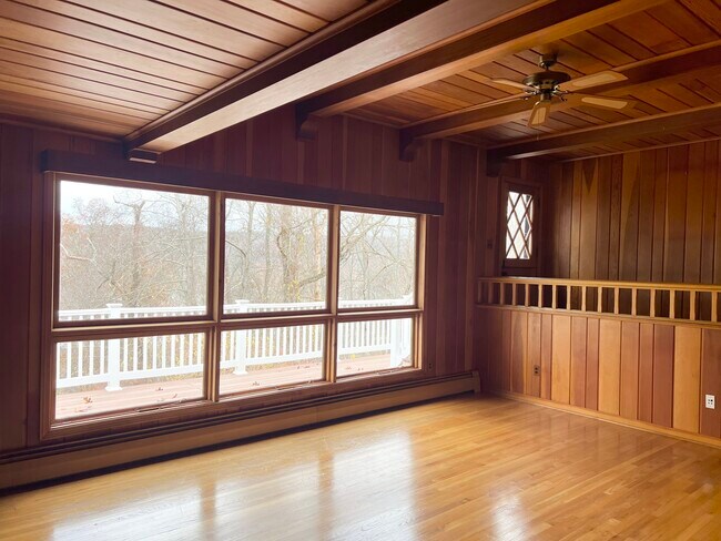 Building Photo - 524 Saybrook Rd