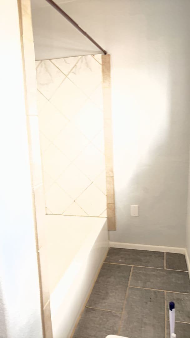 Building Photo - Cute Home