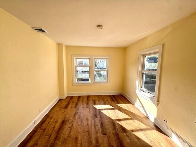 Building Photo - 130 Catskill Ave