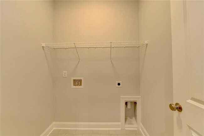 Building Photo - 4536 Molder Dr