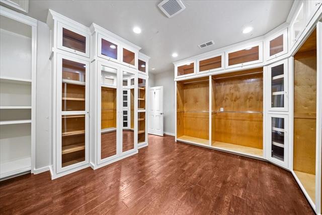 Building Photo - 900 Amethyst Dr