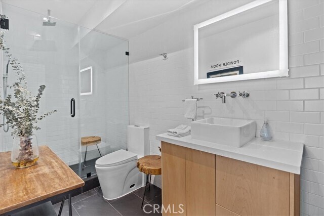 Building Photo - 5050 Coldwater Canyon Ave