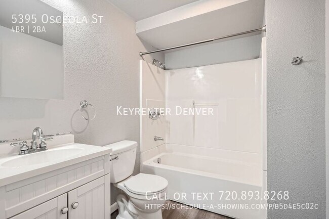 Building Photo - Amazing 5BD 2BA Home with Large Fully Fenc...