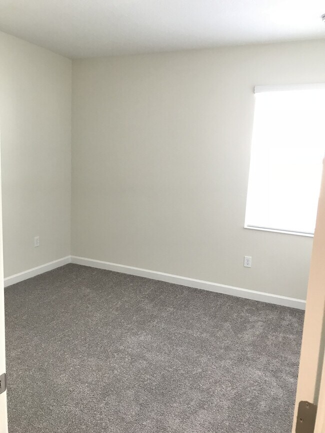 Building Photo - Newer 4/3 Single Story Home Lake Nona/Moss...