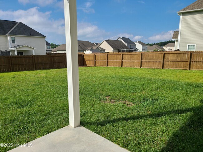 Building Photo - 110 Regatta Way