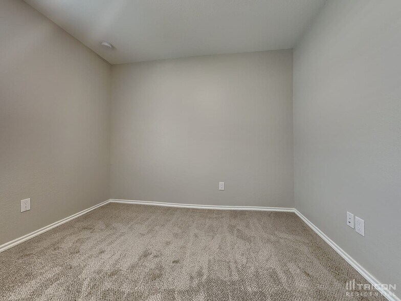 Building Photo - 17588 Rosewood Manor Ln