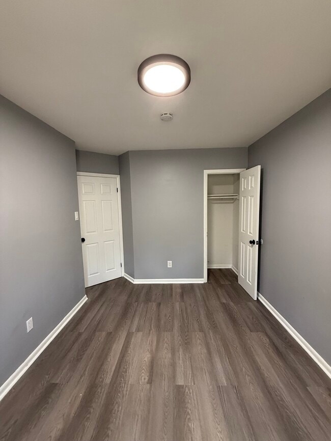 Building Photo - 309 Ellis Ct