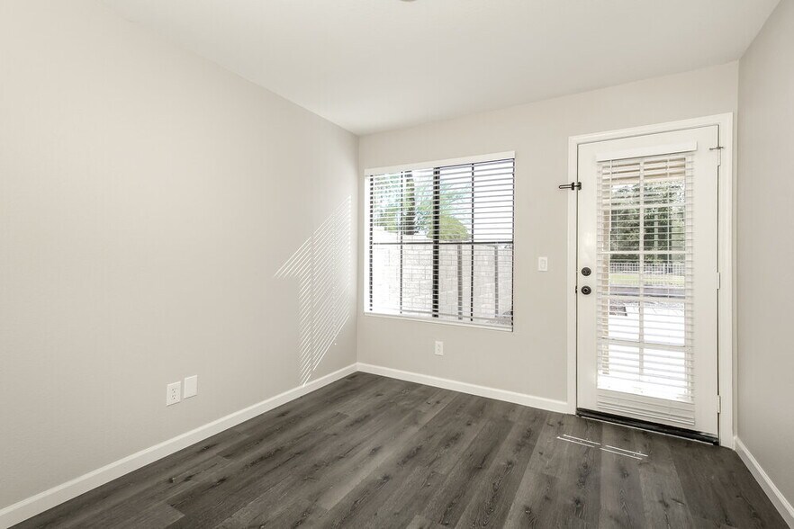 Building Photo - 7519 W Sequoia Dr