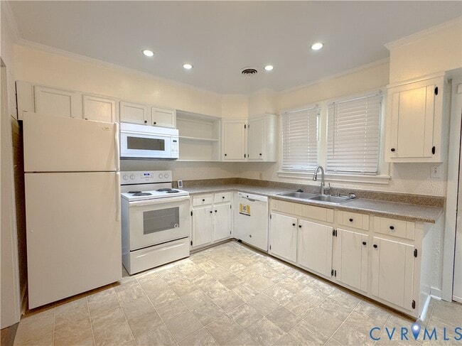 Building Photo - 3305 Luray St