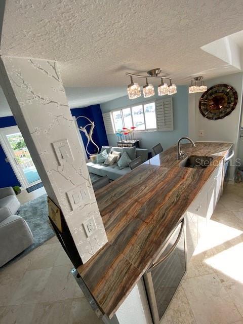 Building Photo - 610 Island Way