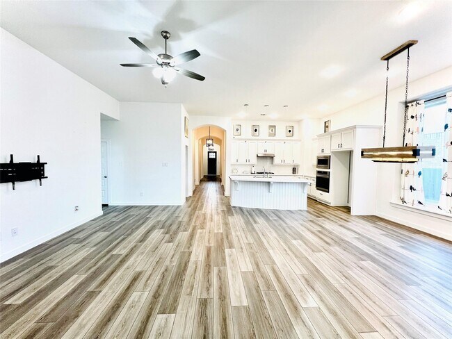 Building Photo - 3023 Dragonlet Ln