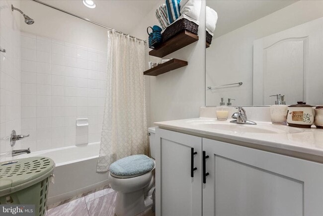 Building Photo - 35 Mengel Rd