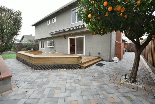 Building Photo - Beautifully Updated 5 Bedroom and 3 Bath Home in Desirable Blossom Valley Neighborhood!