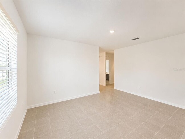 Building Photo - 5671 Nispero Wy