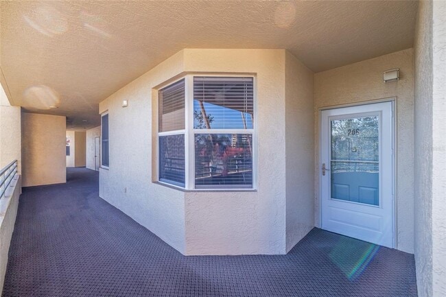 Building Photo - 7902 Sailboat Key Blvd S