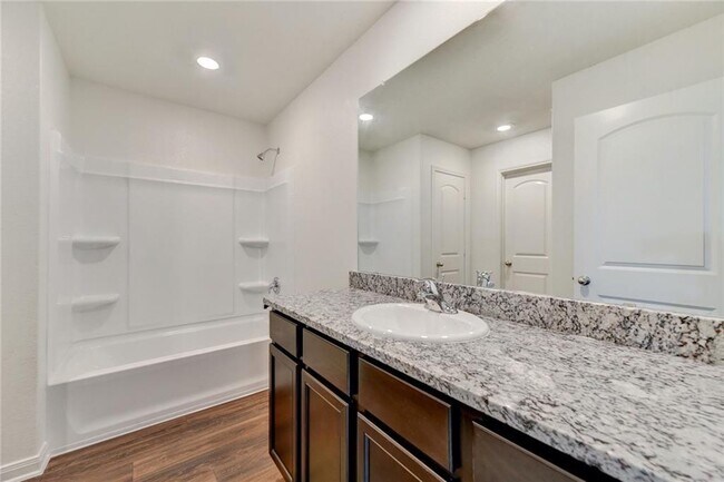 Building Photo - 18520 Quiet Range Dr