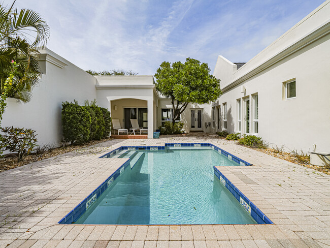 Building Photo - 8405 Red Bay Ct