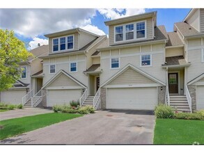 Building Photo - 5059 Fountain Lane N