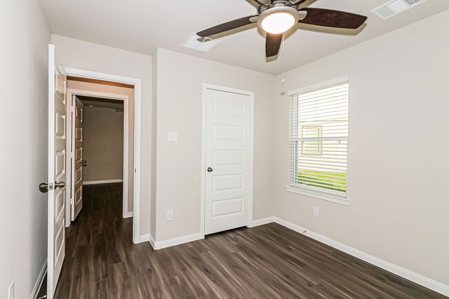 Building Photo - 5127 Shelby Katherine Dr