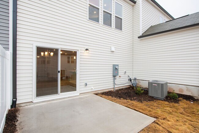 Building Photo - Modern & Charming 3-Bedroom Townhome in Durham!