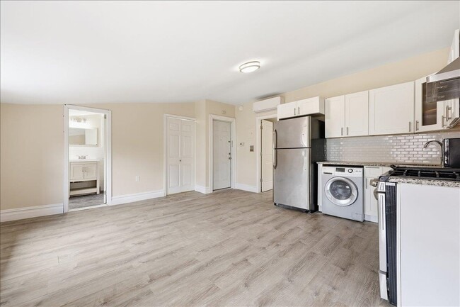 Building Photo - 59 Wayne St