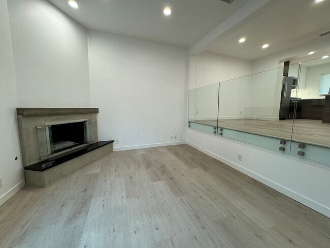 Building Photo - 431 N Alhambra Ave